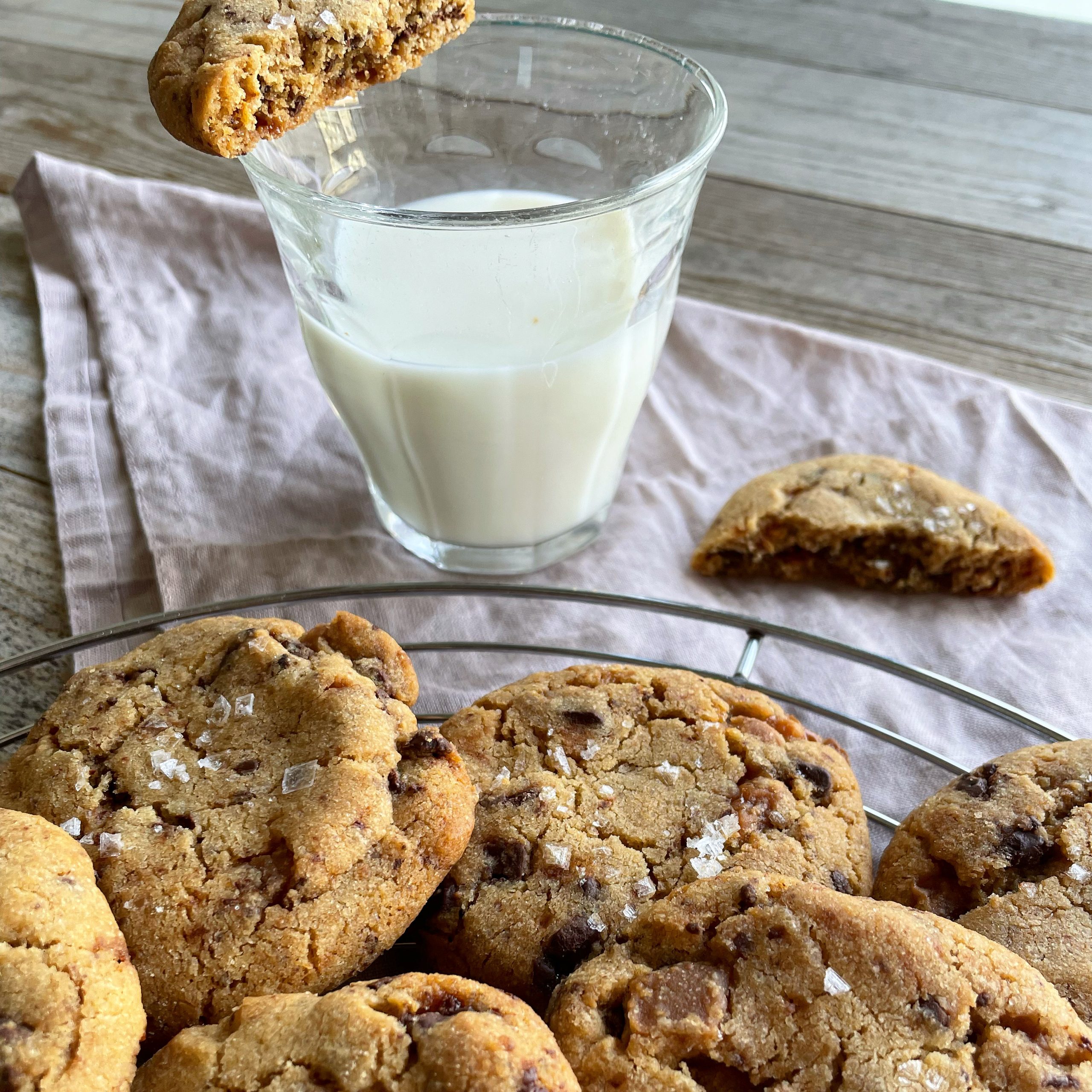 Chocolate chip cookies deluxe